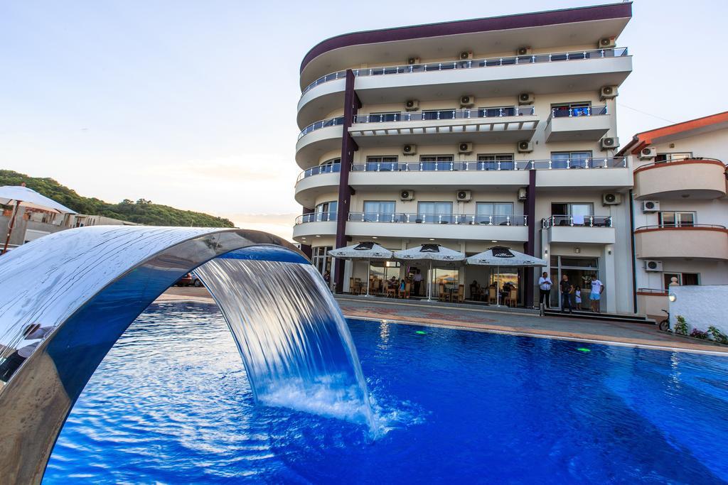 אולסינץ' Hotel Edita מראה חיצוני תמונה